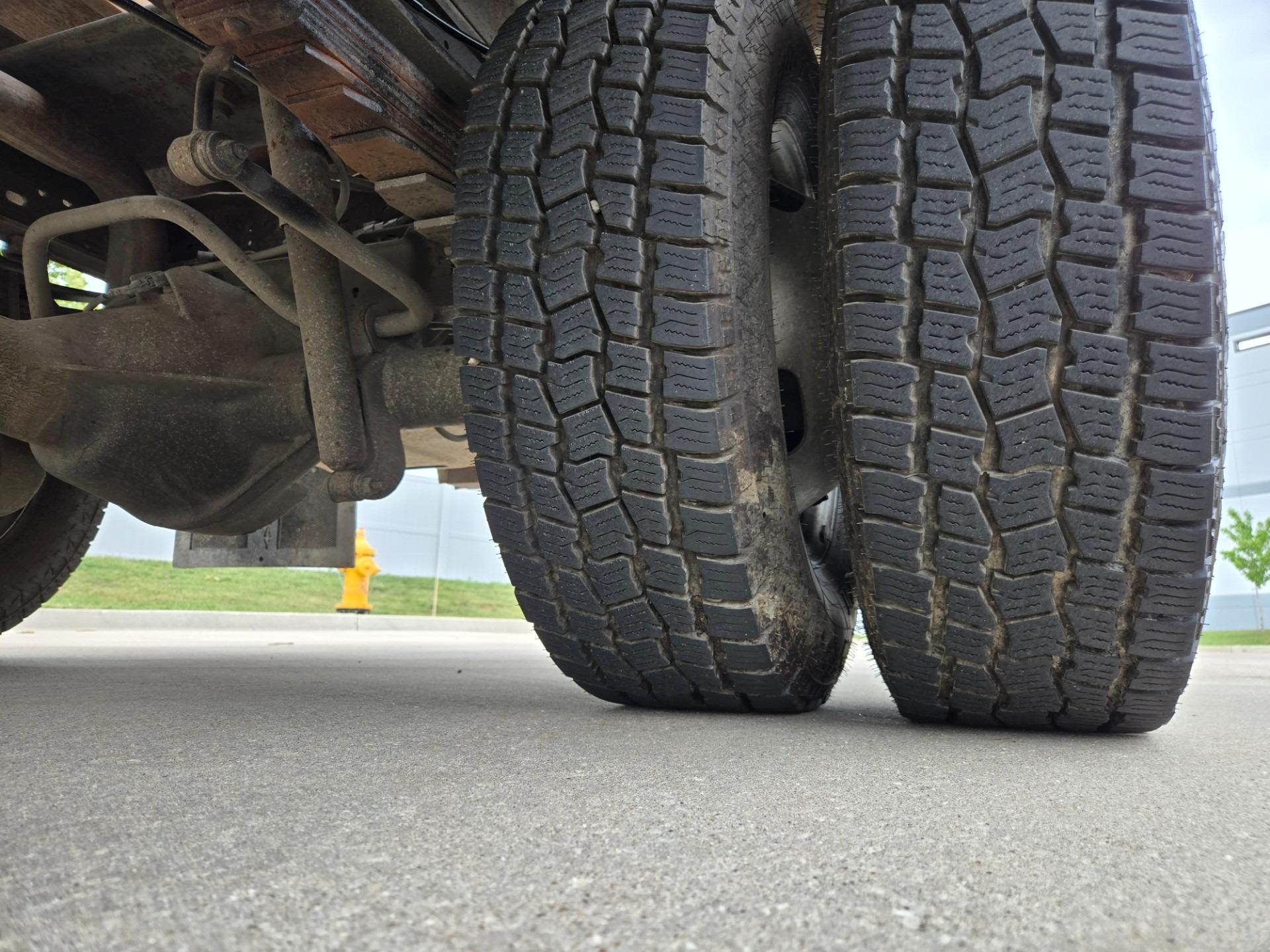 2006 Ford F-350 XLT Work Truck