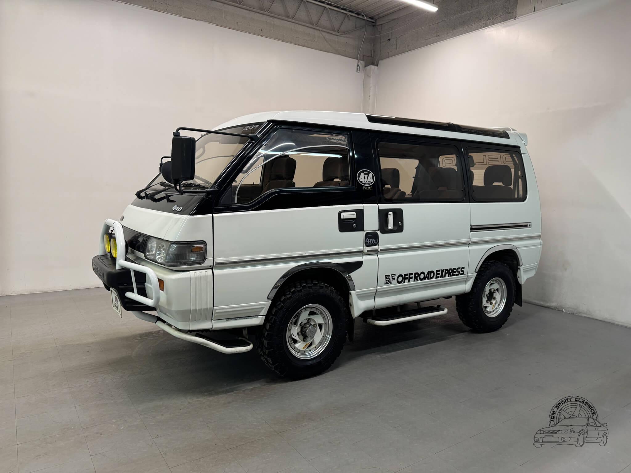 1991 Mitsubishi Delica Starwagon Exceed