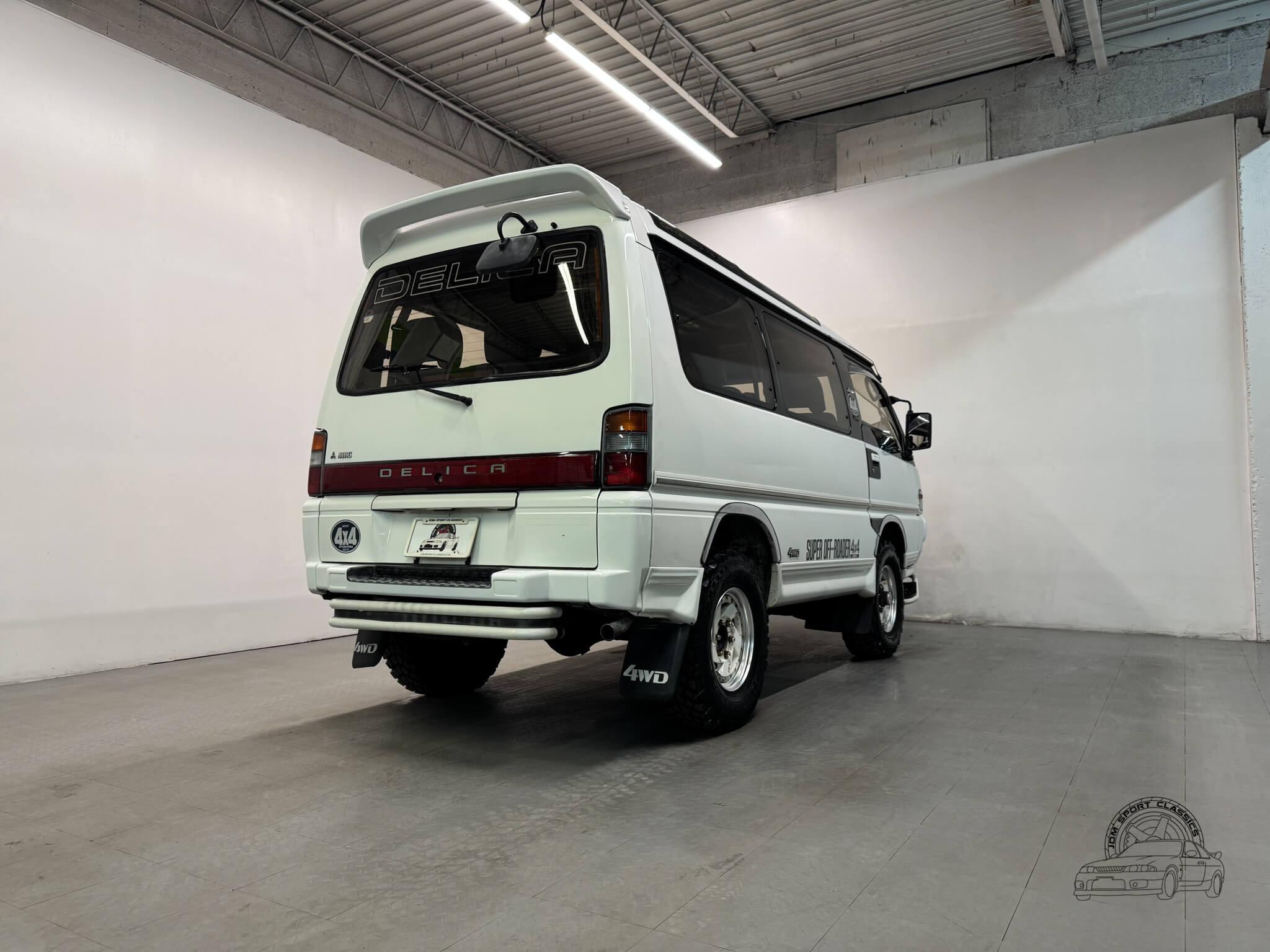 1991 Mitsubishi Delica Starwagon Exceed