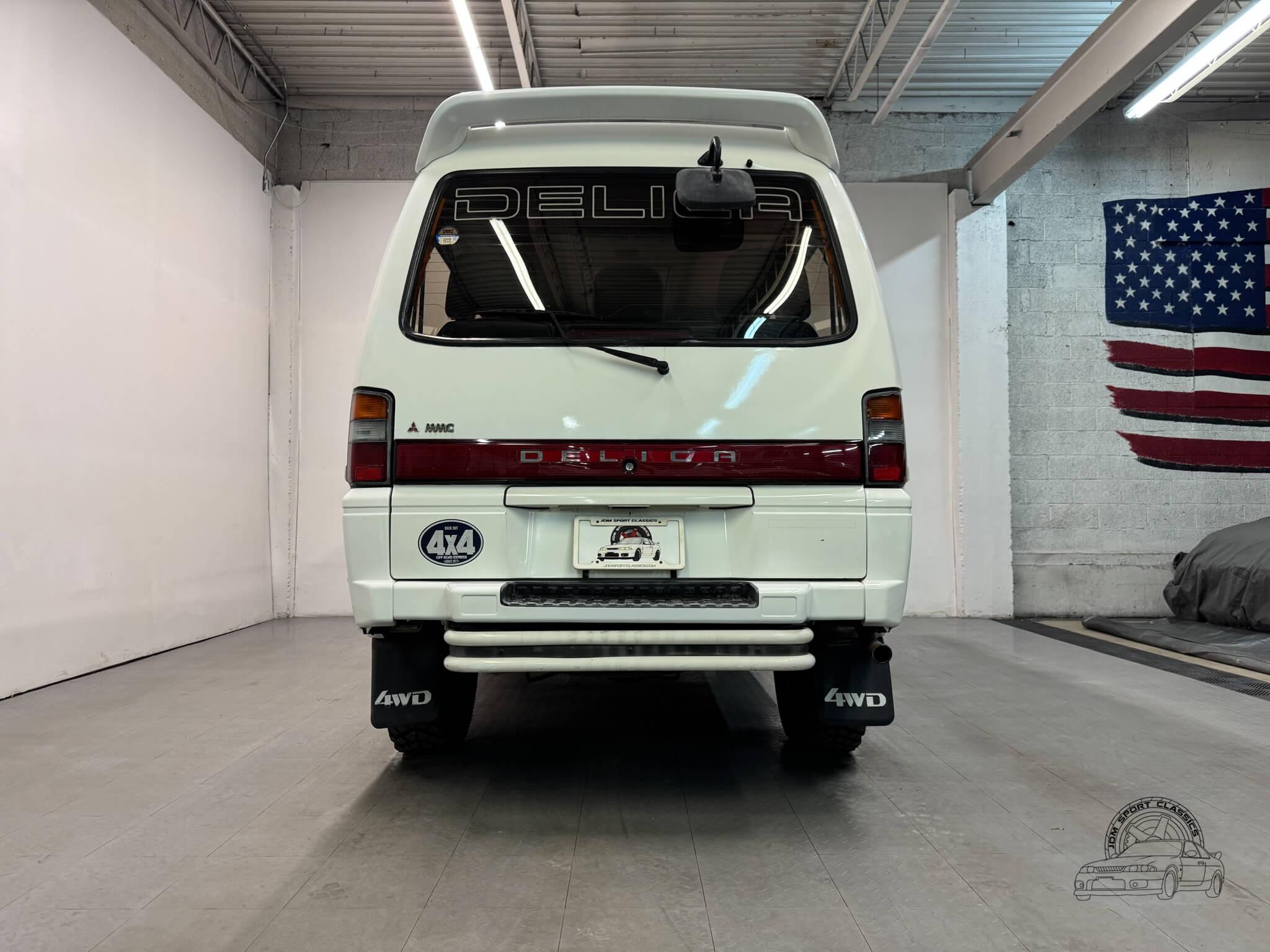 1991 Mitsubishi Delica Starwagon Exceed