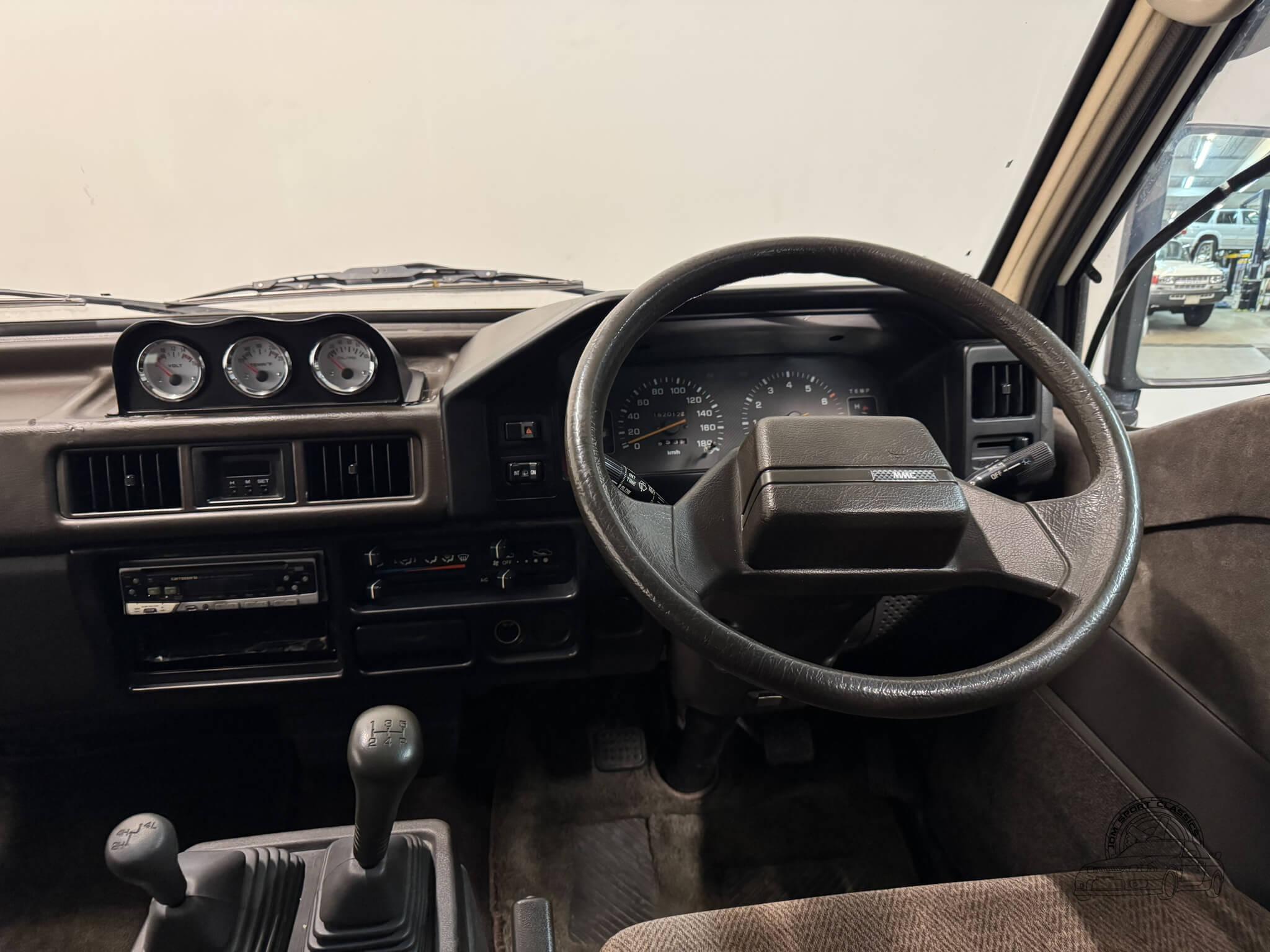 1991 Mitsubishi Delica Starwagon Exceed