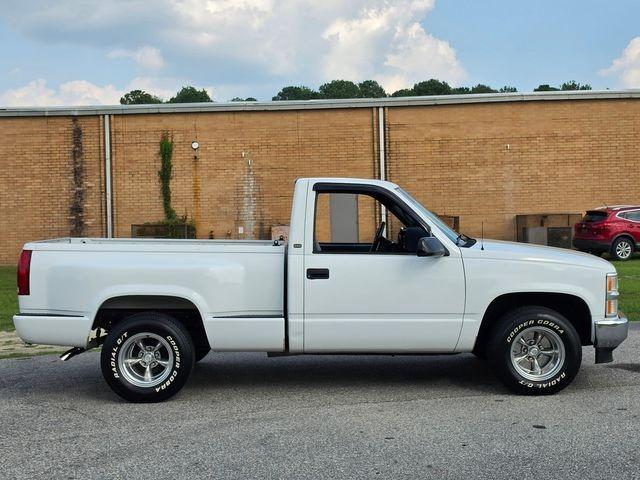 1995 Chevrolet C1500 Cheyenne Stepside - 2
