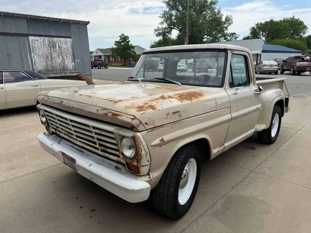 1967 Ford F-100 - 3