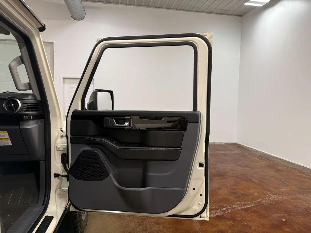 2024 INEOS Grenadier Station Wagon Base