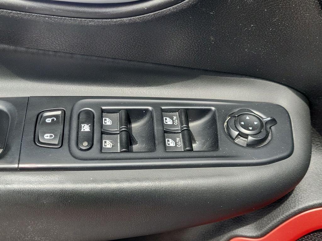 2015 Jeep Renegade Trailhawk