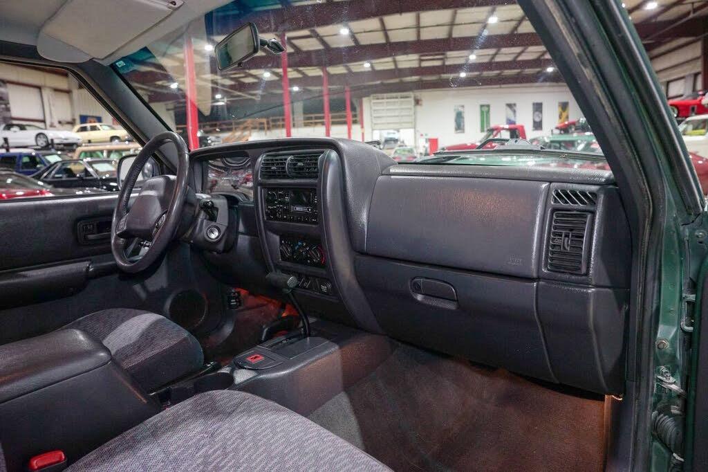 2000 Jeep Cherokee Sport