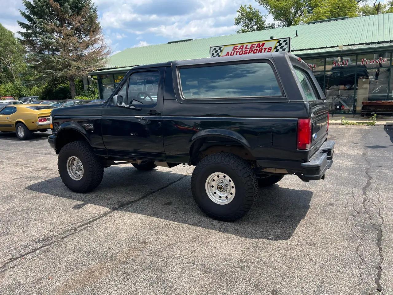 1995 Ford Bronco XLT - 5