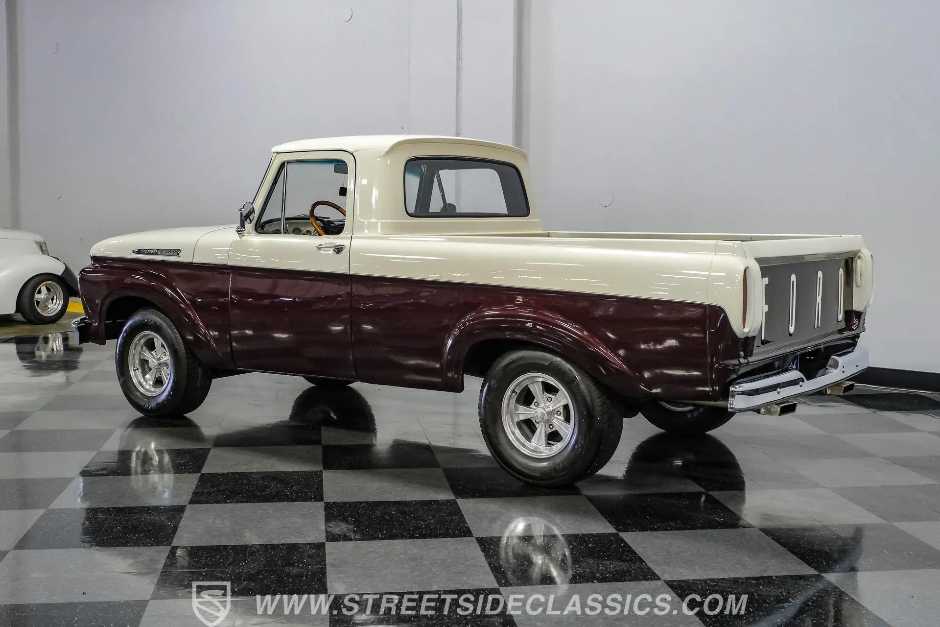 1961 Ford F-100