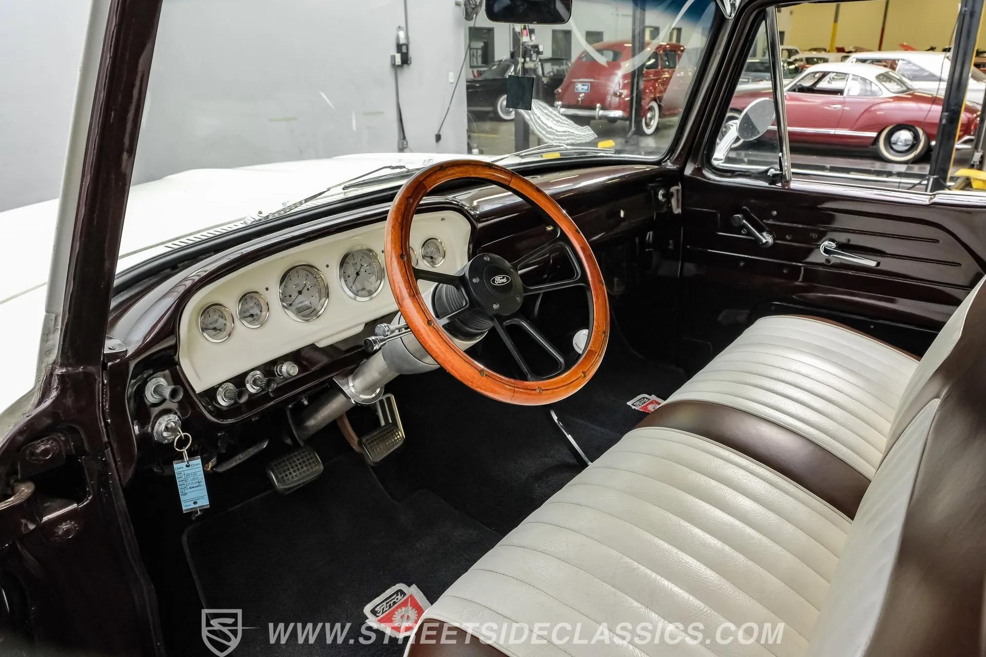 1961 Ford F-100