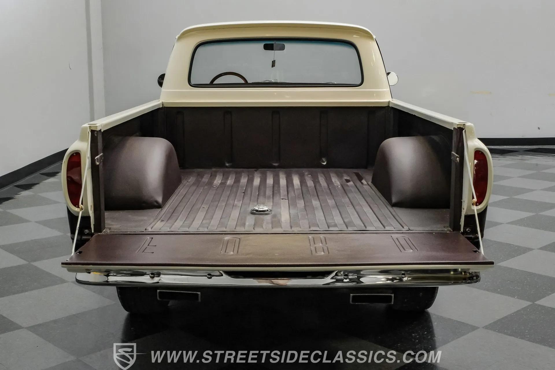 1961 Ford F-100