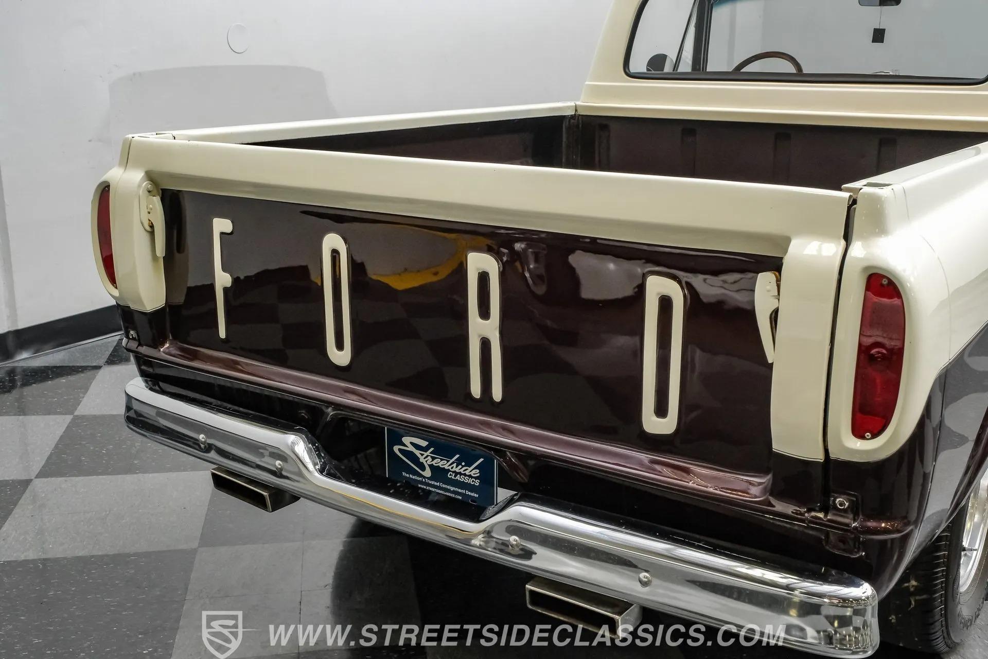 1961 Ford F-100