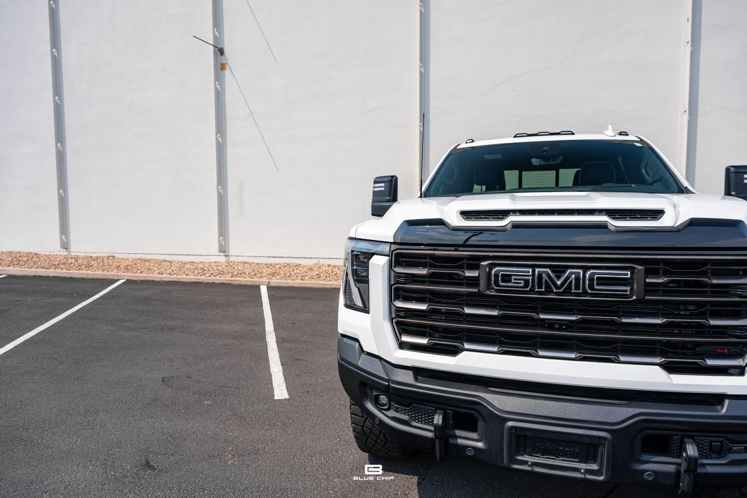 2024 GMC Sierra 2500 AT4X AEV Edition