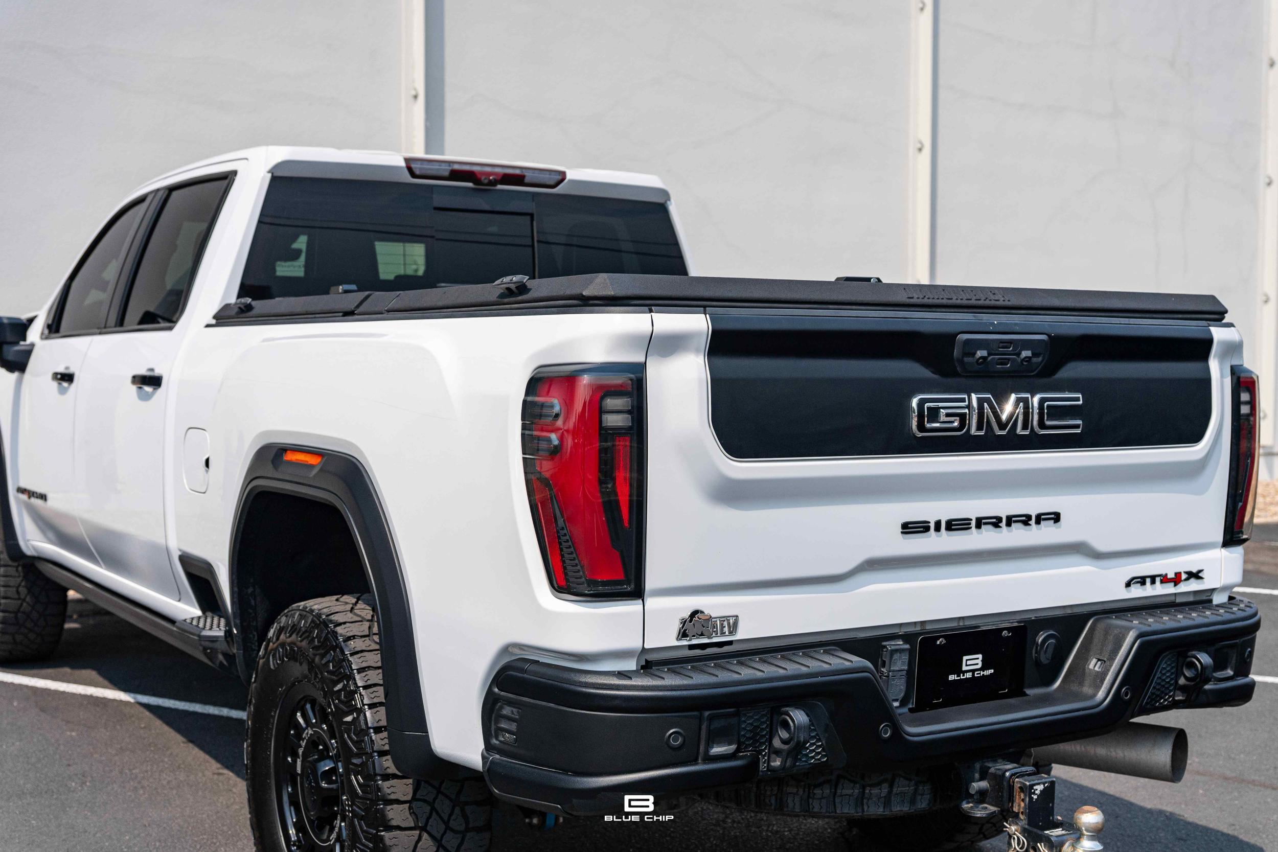 2024 GMC Sierra 2500 AT4X AEV Edition
