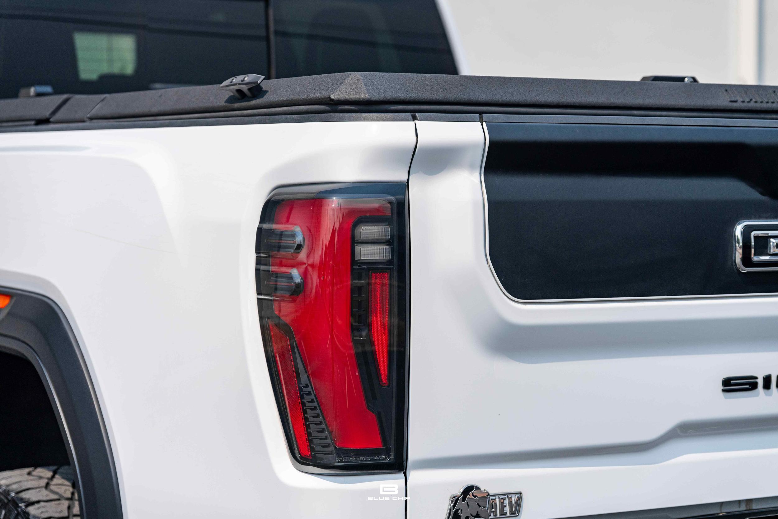 2024 GMC Sierra 2500 AT4X AEV Edition