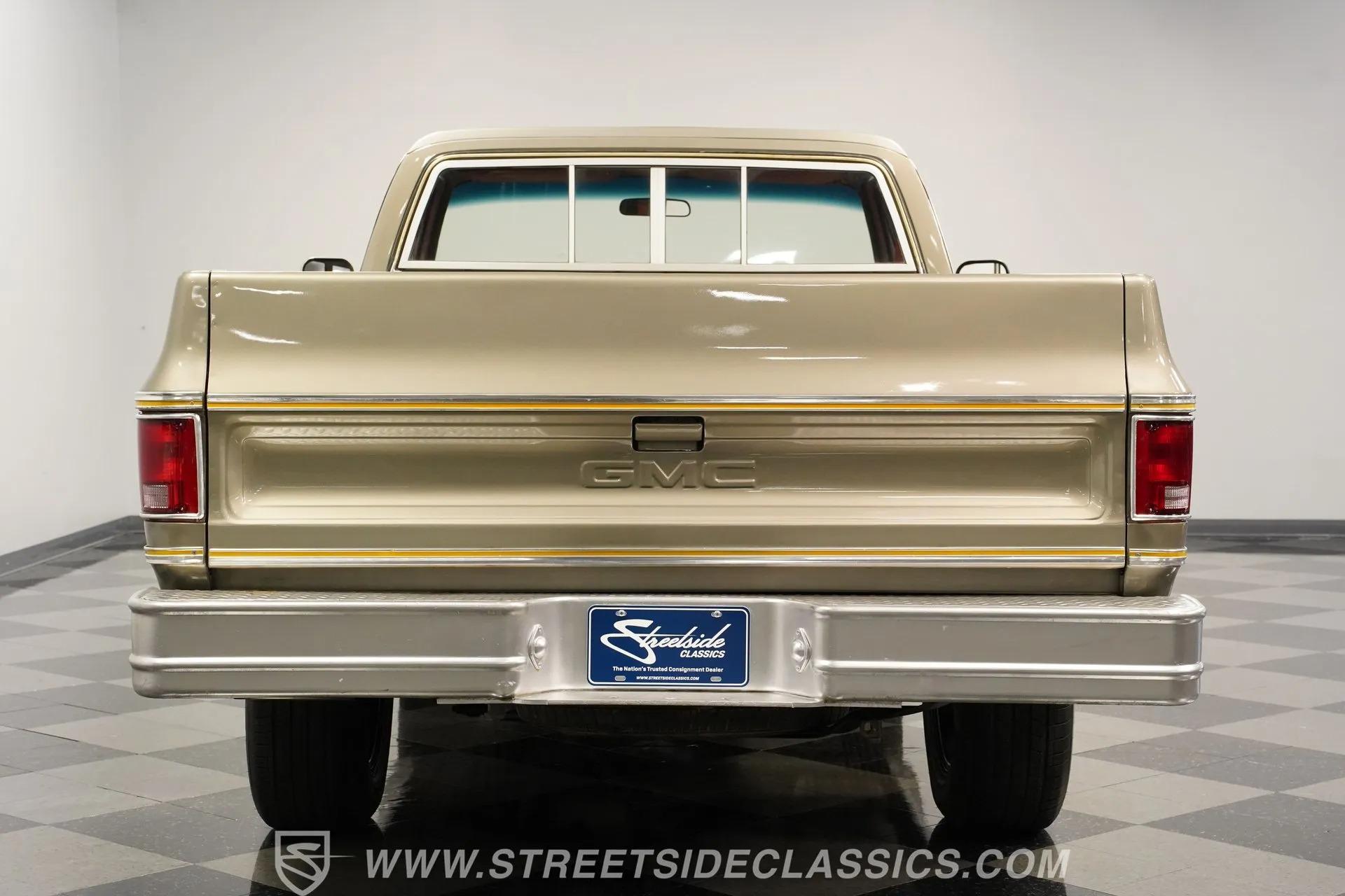 1977 GMC C1500 Royal Sierra - 4