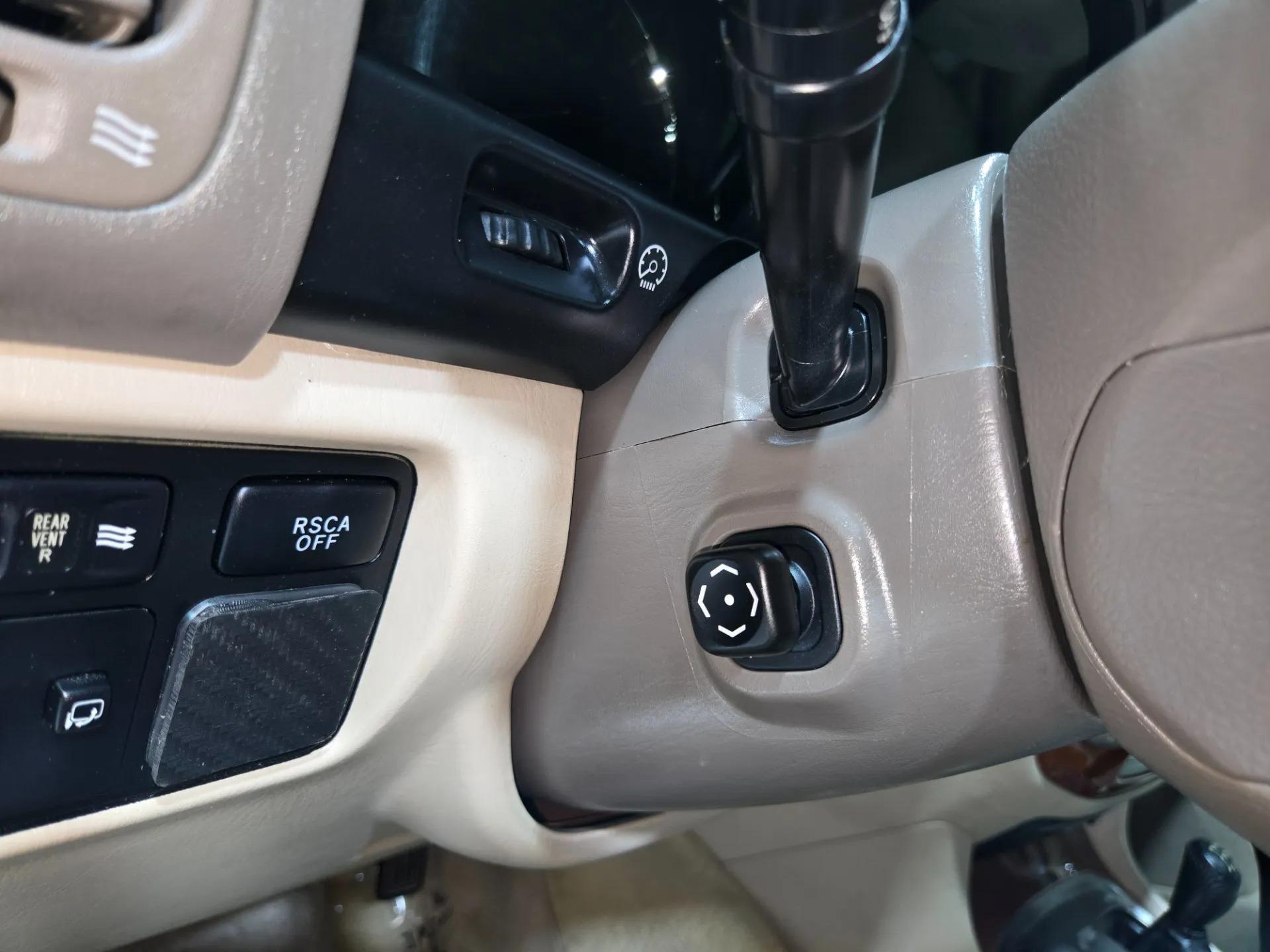 2004 Lexus LX 470