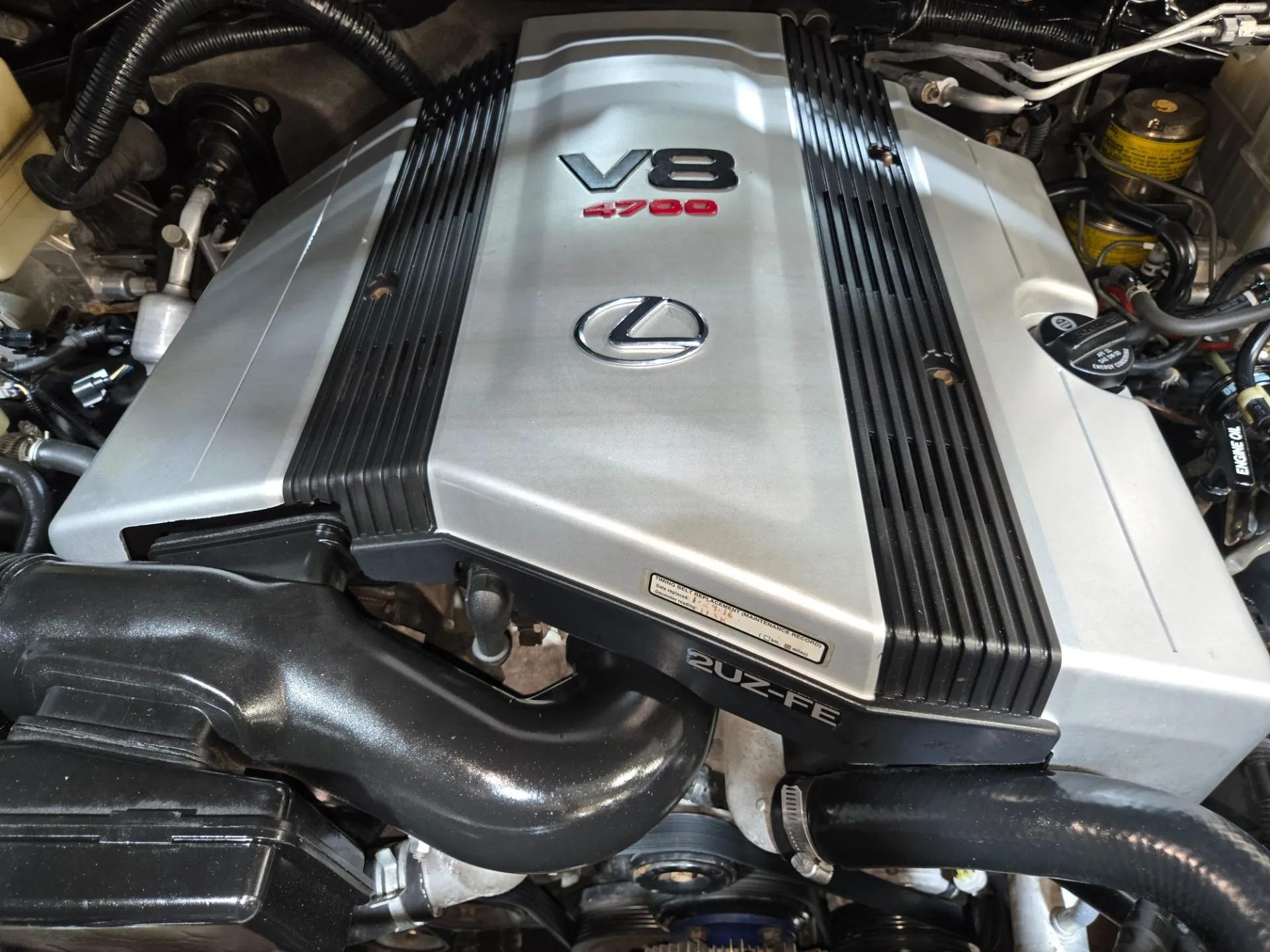 2004 Lexus LX 470