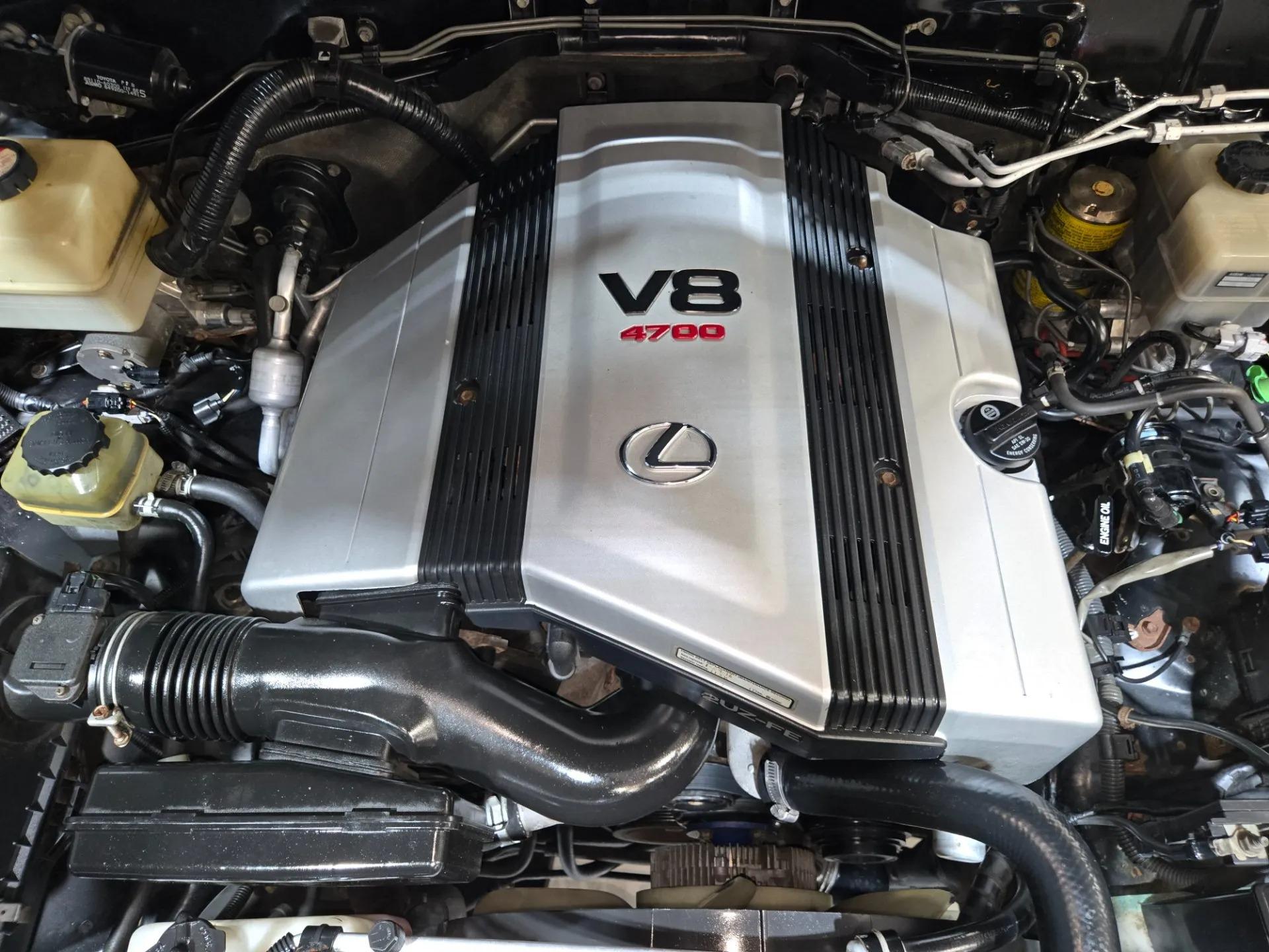 2004 Lexus LX 470
