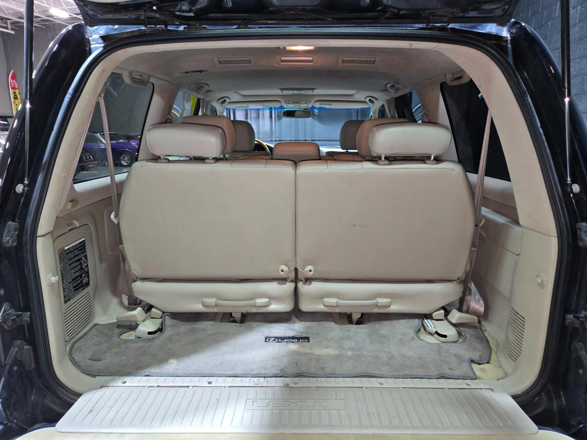 2004 Lexus LX 470