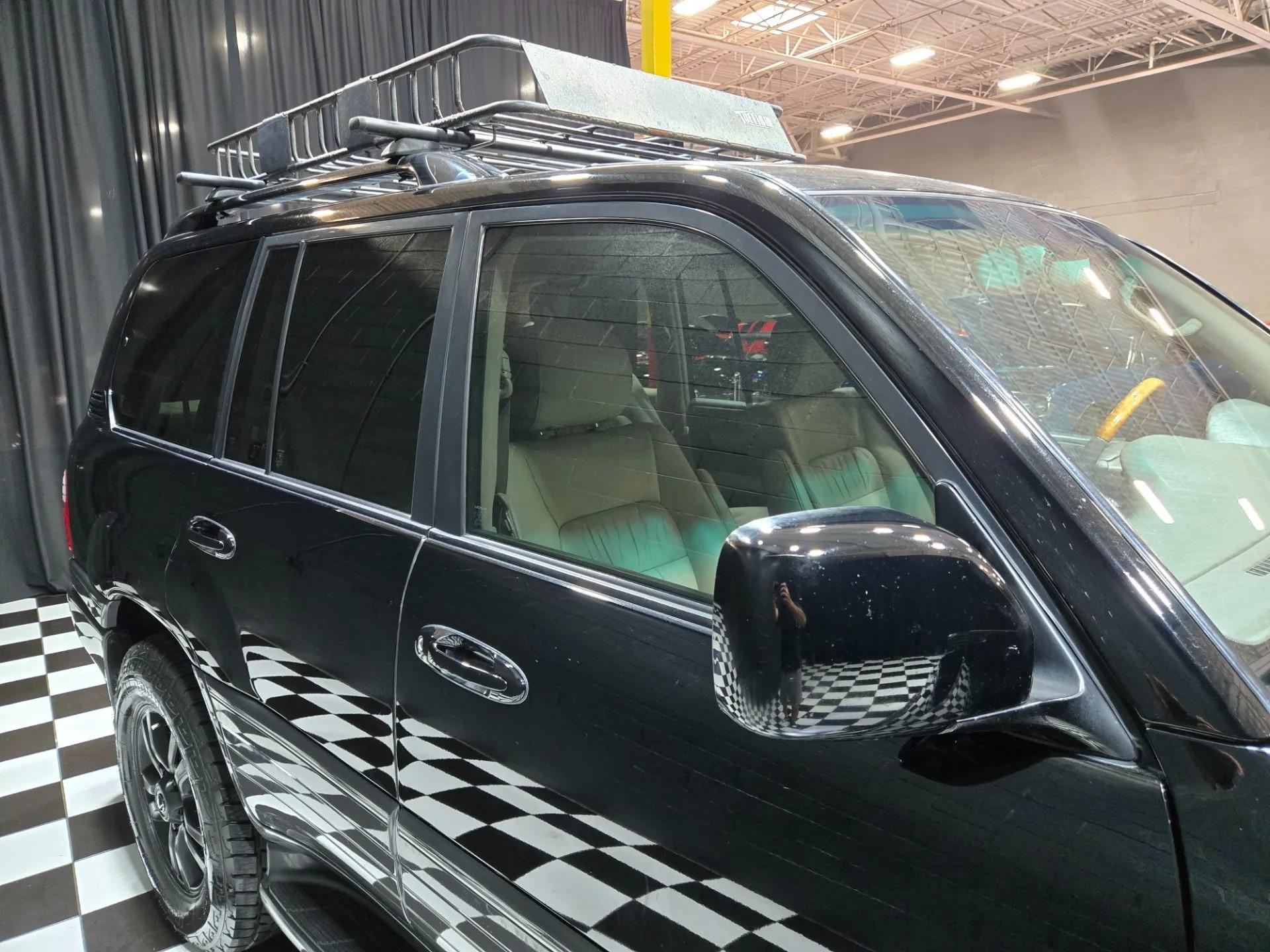 2004 Lexus LX 470