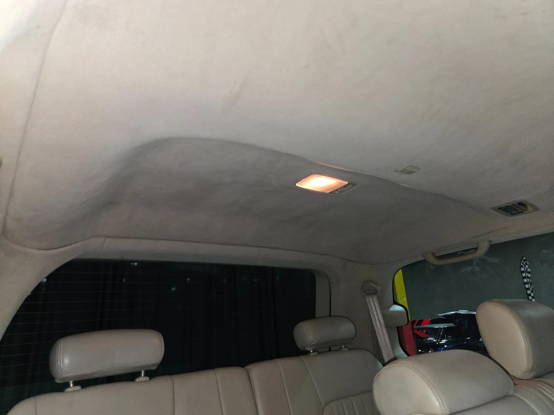 2004 Lexus LX 470