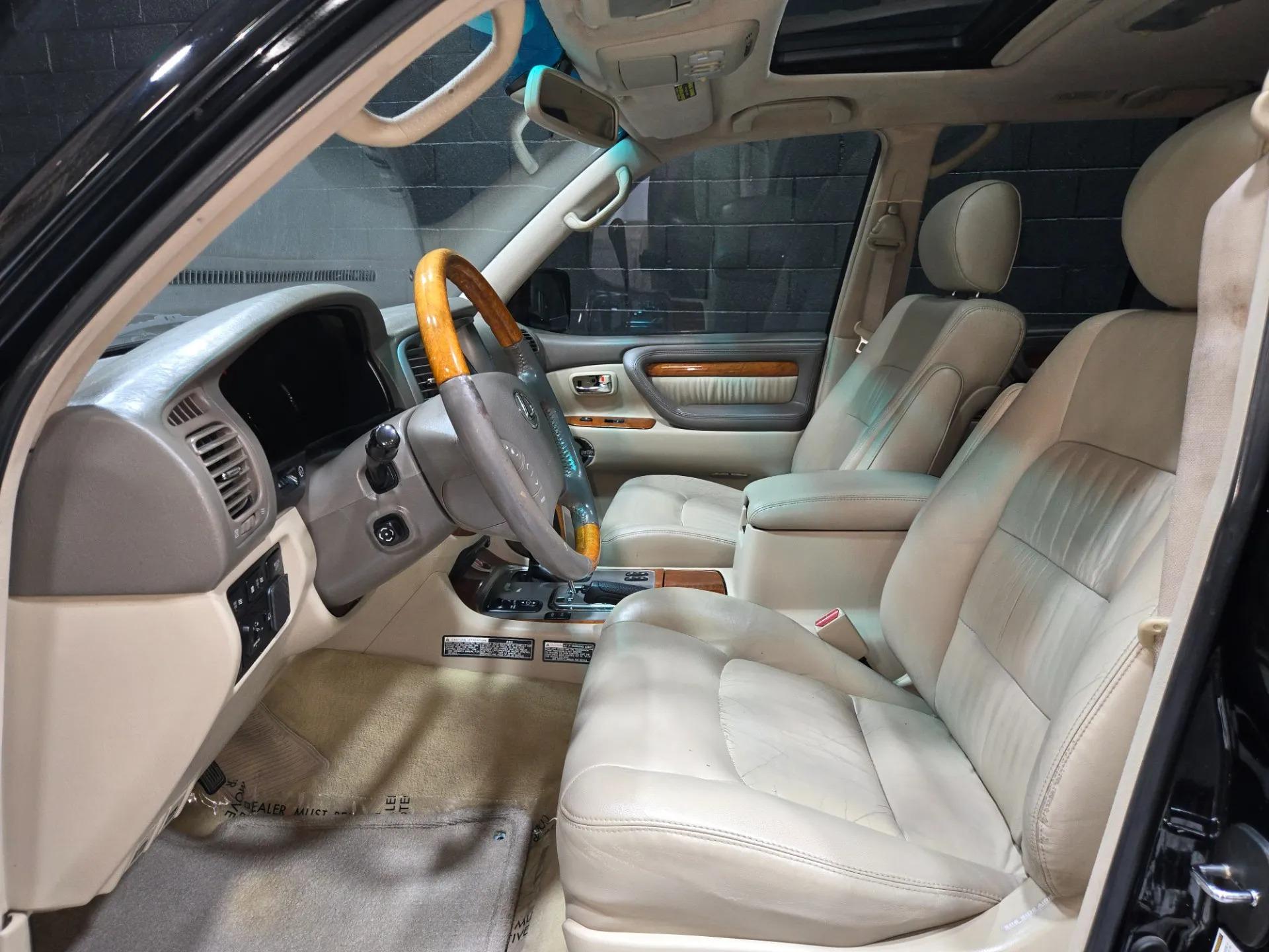 2004 Lexus LX 470