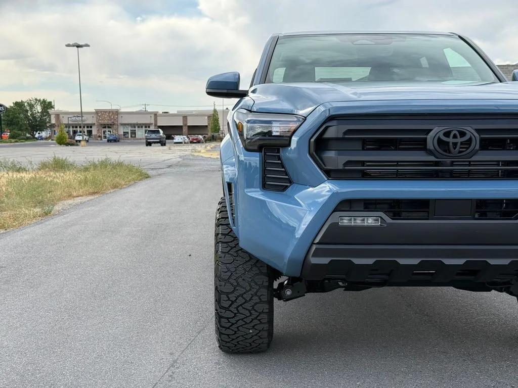 2026 Toyota Tacoma SR5 - 3