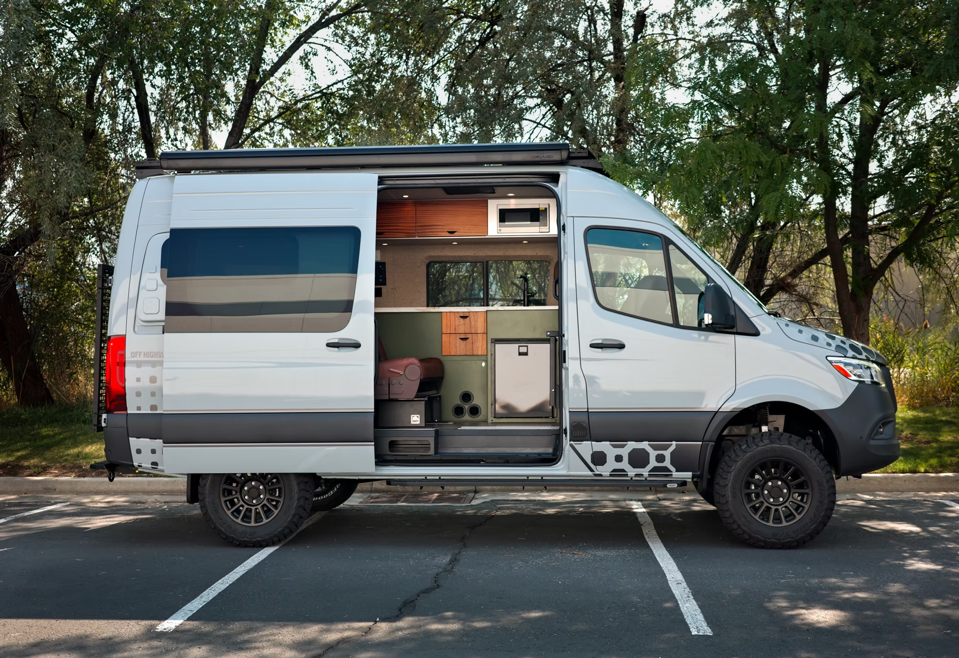 2026 Mercedes-Benz Sprinter Doc Holliday 144  Pro
