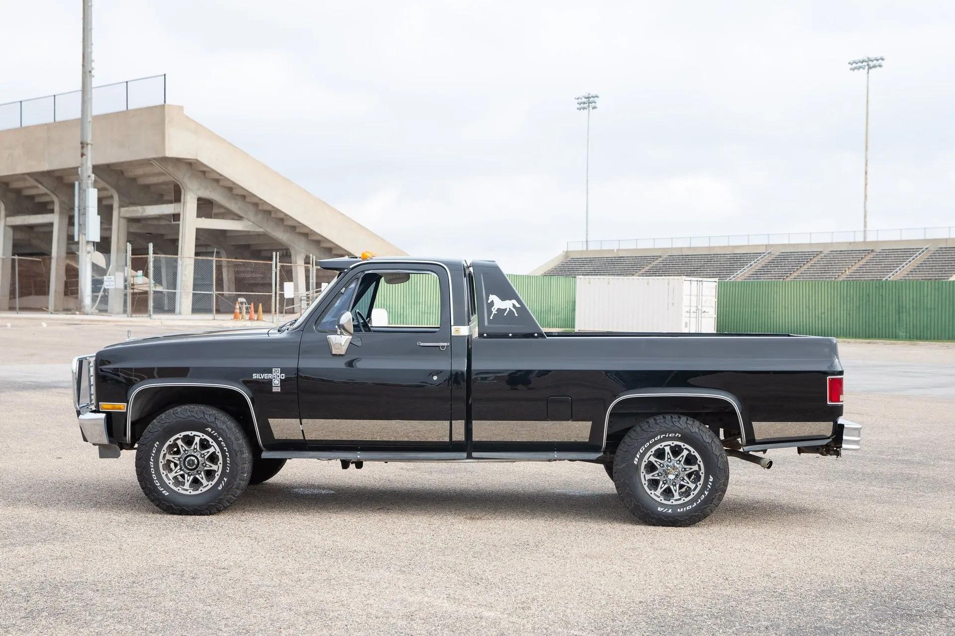 1986 Chevrolet K20 Silverado Diesel - 2