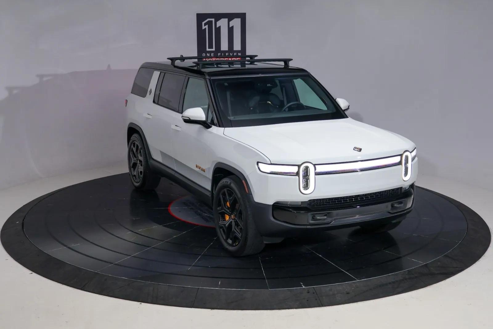 2025 Rivian R1S Premium - 5