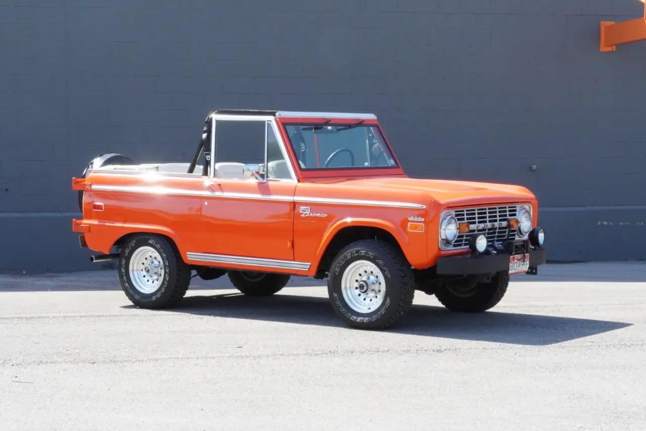 Restored 1971 Ford Bronco - 3