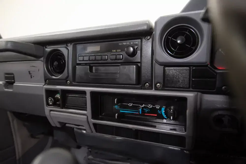 1992 Land Cruiser J77