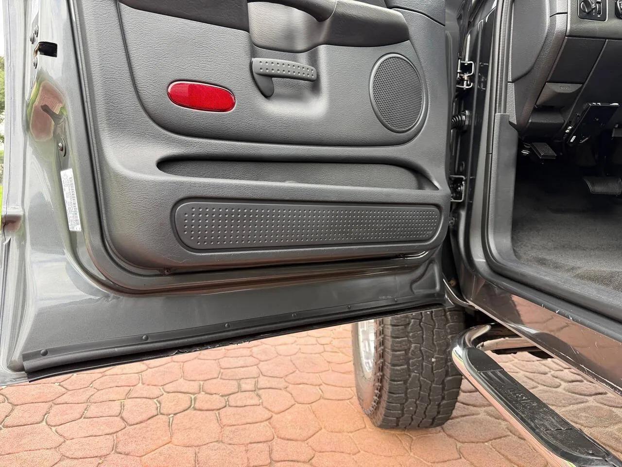 2004 Dodge Ram 2500 SLT