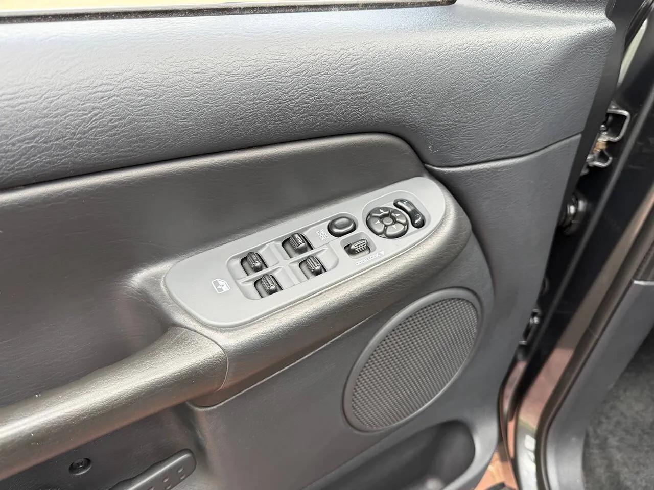 2004 Dodge Ram 2500 SLT