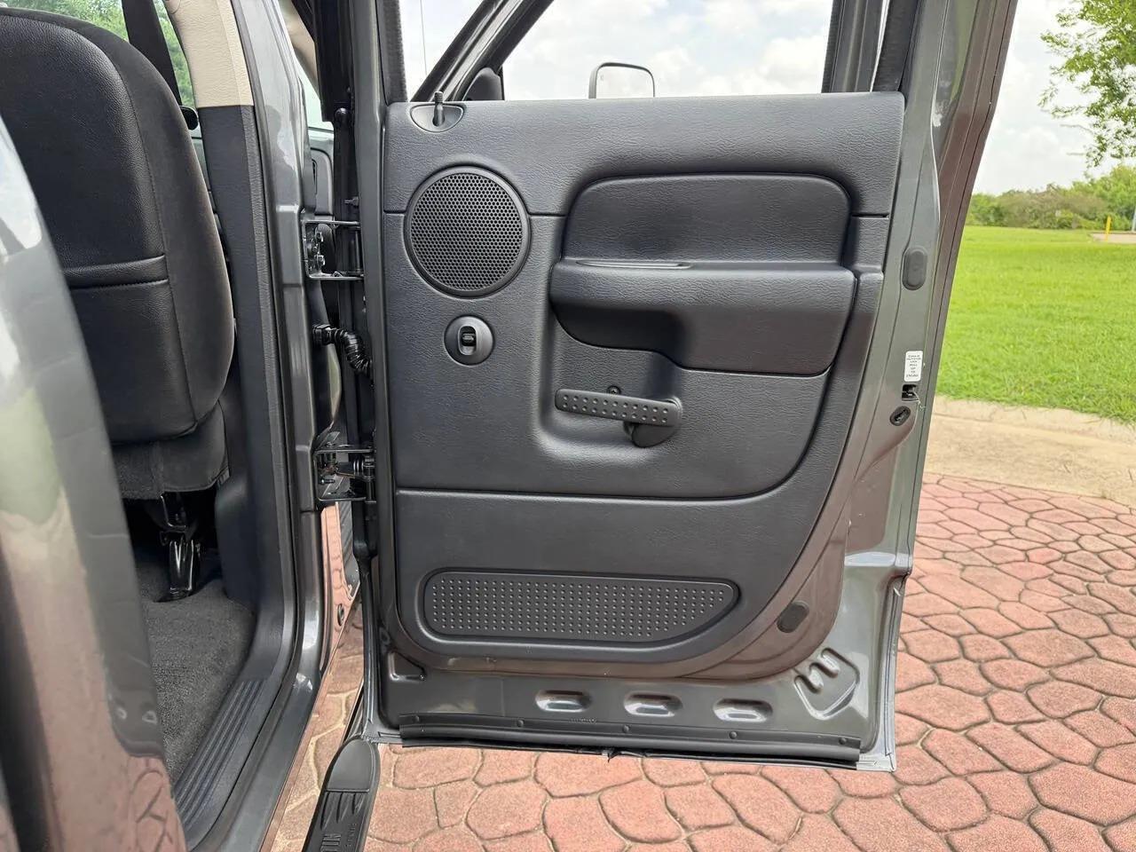 2004 Dodge Ram 2500 SLT