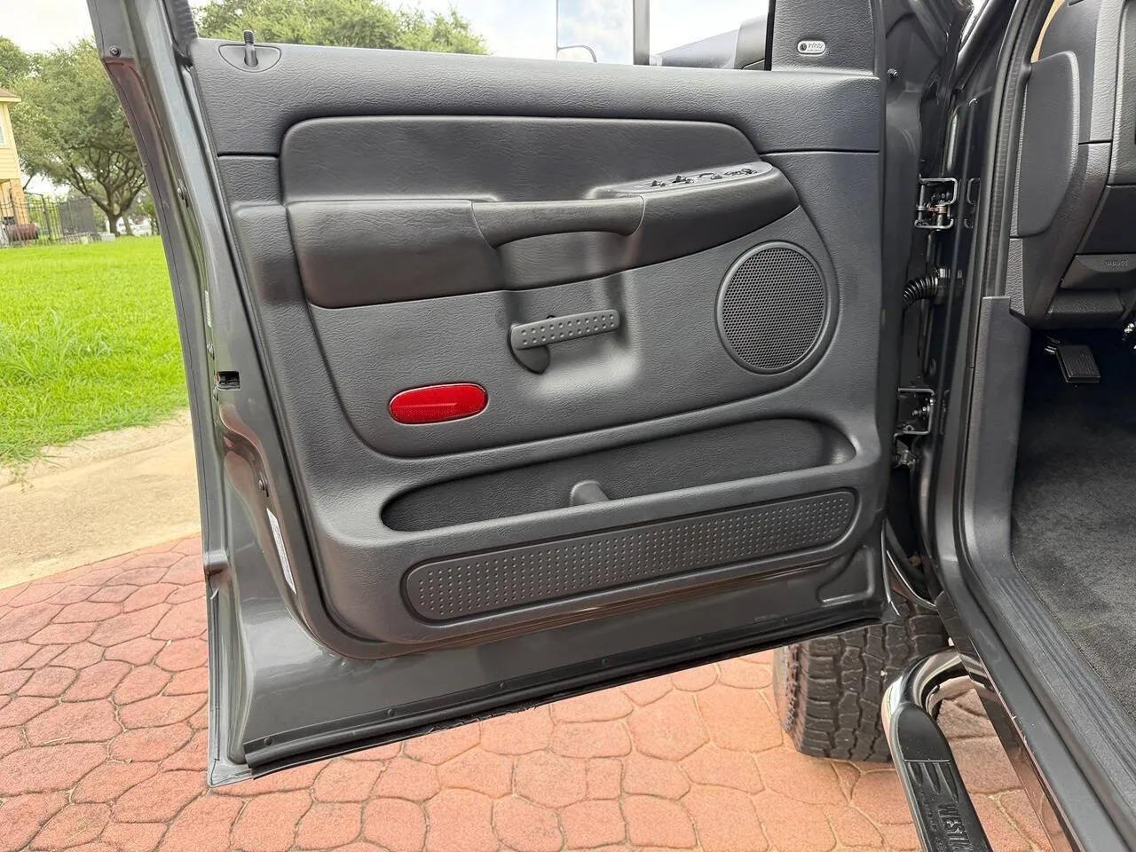 2004 Dodge Ram 2500 SLT