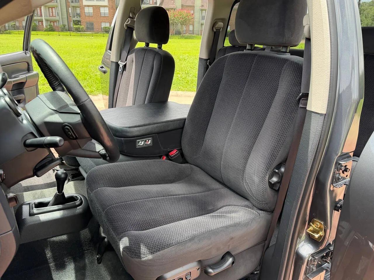 2004 Dodge Ram 2500 SLT