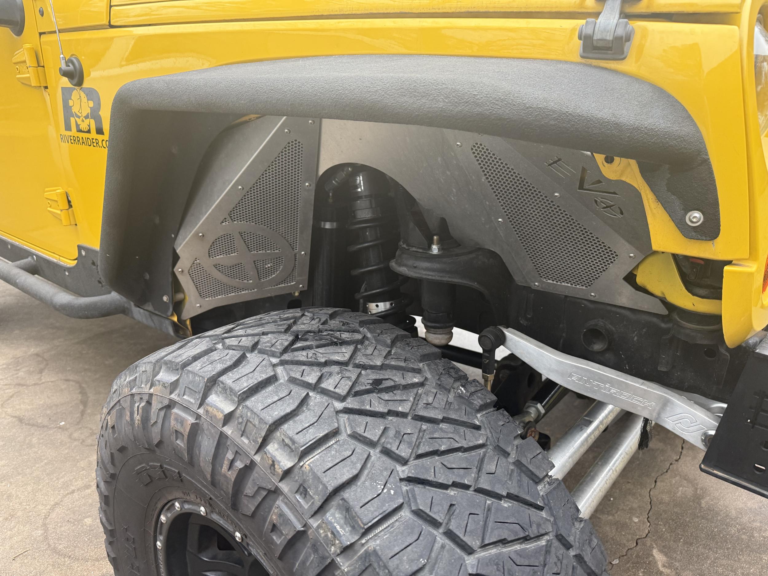 6.4L HEMI V8-Powered 2007 Jeep Wrangler Unlimited X