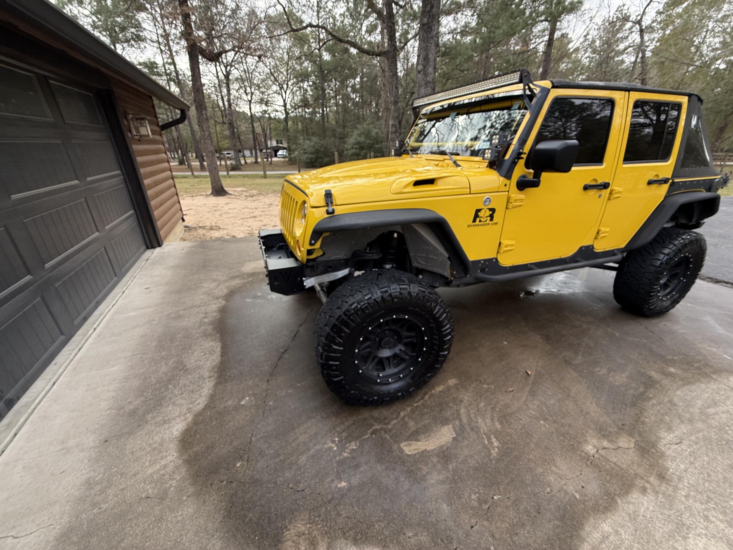 6.4L HEMI V8-Powered 2007 Jeep Wrangler Unlimited X - 4