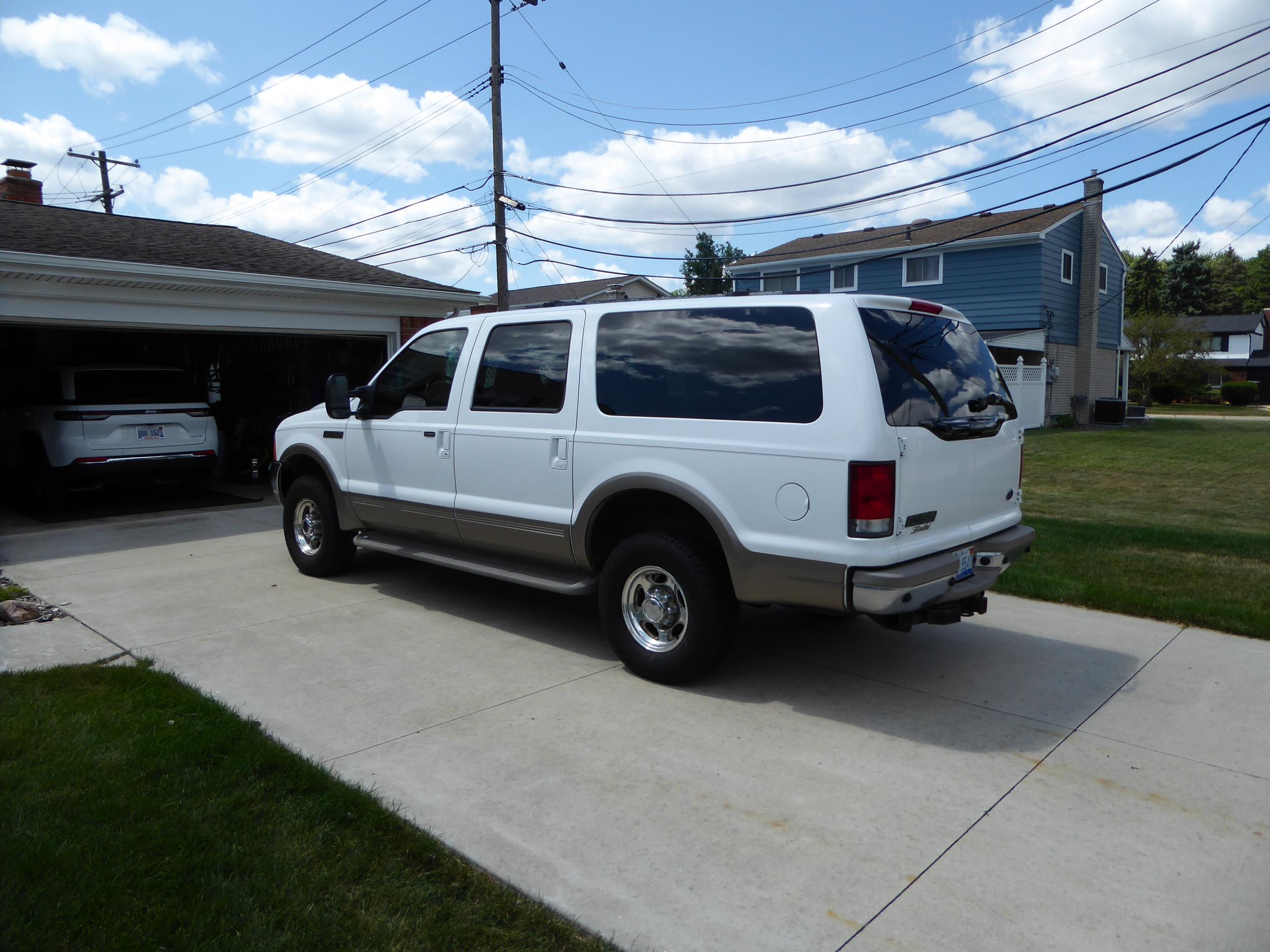 77k-Mile 2001 Ford Excursion Limited - 3