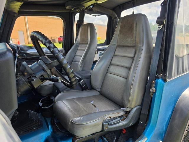 1993 Jeep Wrangler YJ - 5