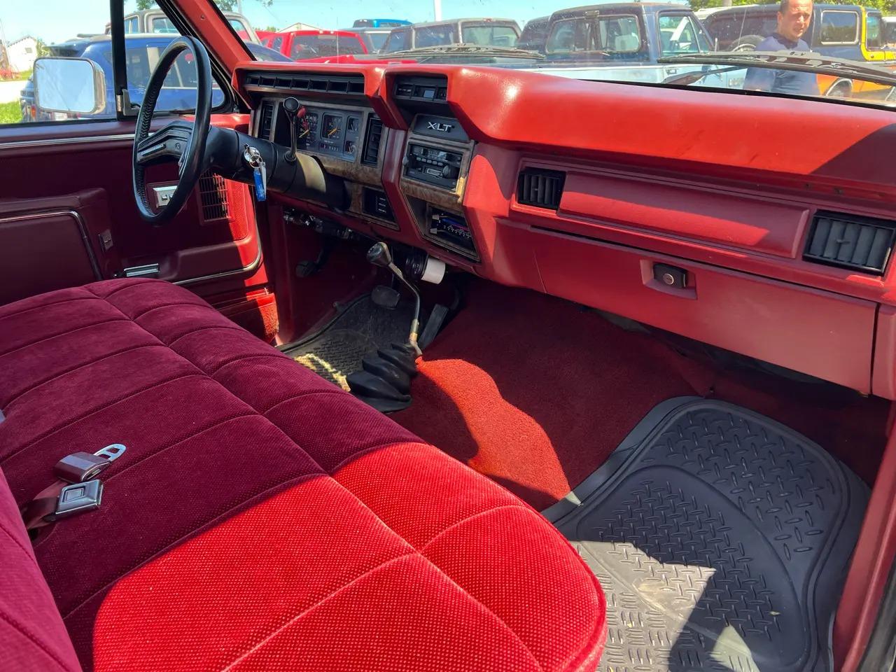 1986 Ford F-250 Lariat