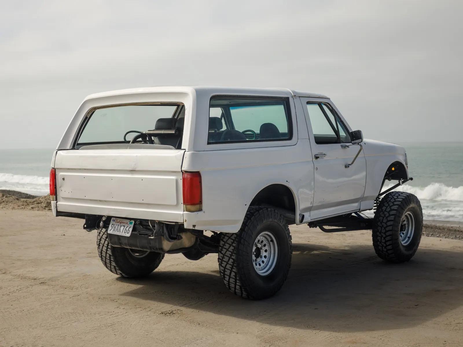 Modified 1986 Ford Bronco - 5