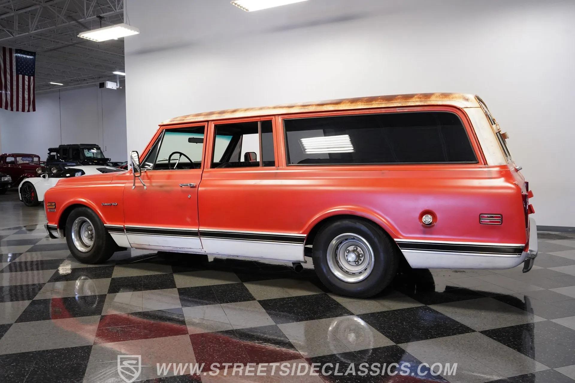 1972 Chevrolet Suburban Patina Restomod