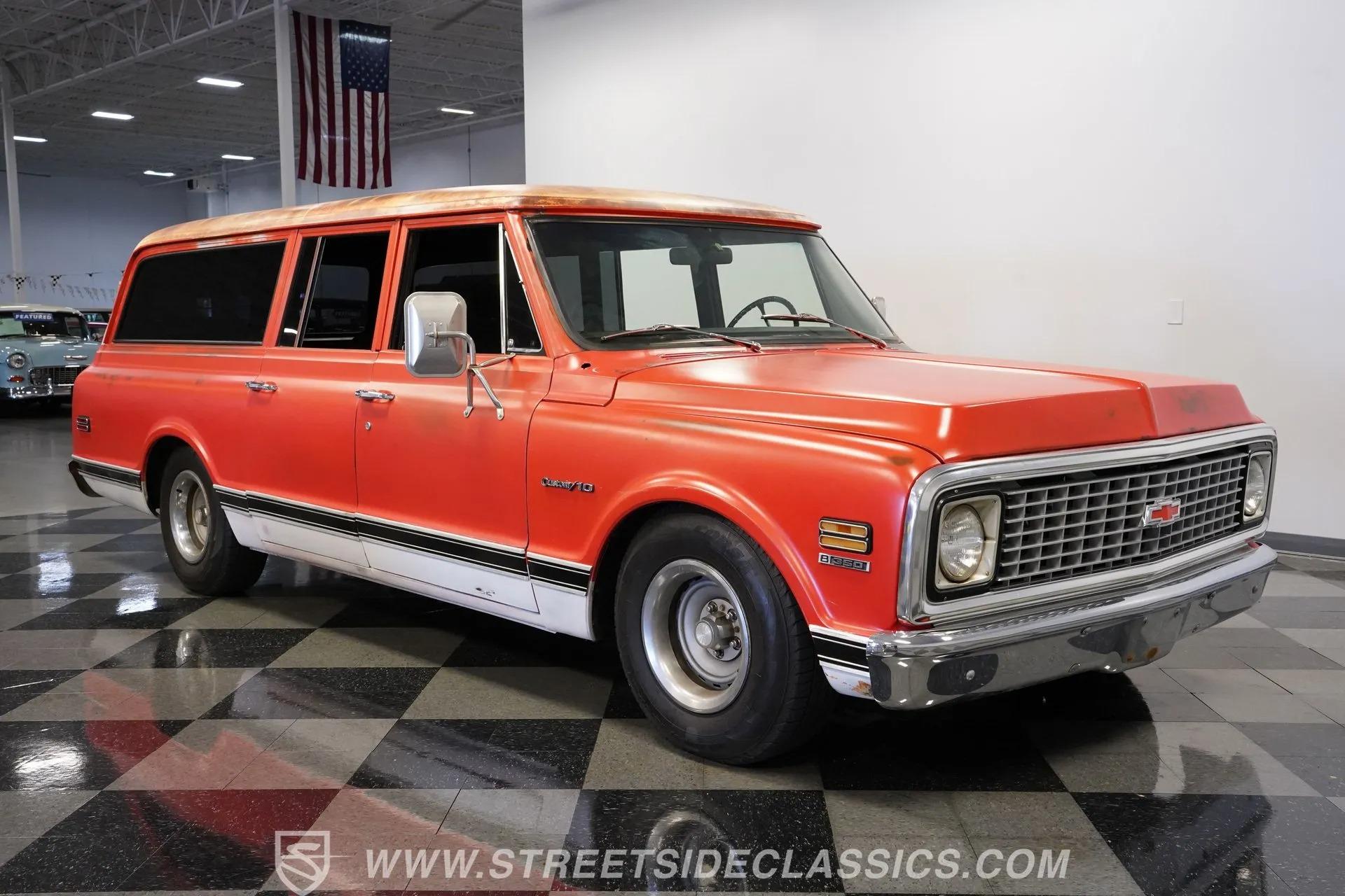 1972 Chevrolet Suburban Patina Restomod