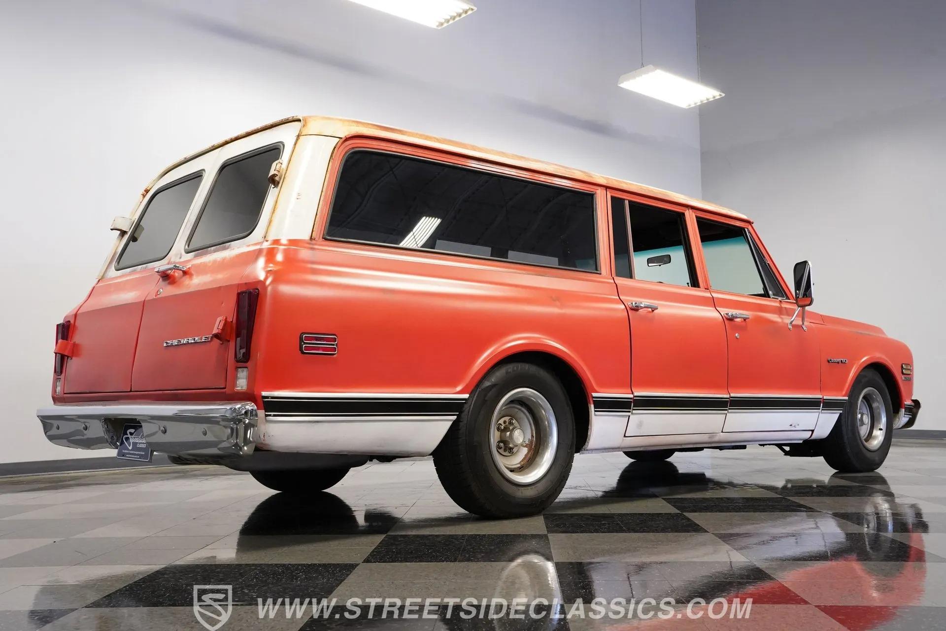 1972 Chevrolet Suburban Patina Restomod