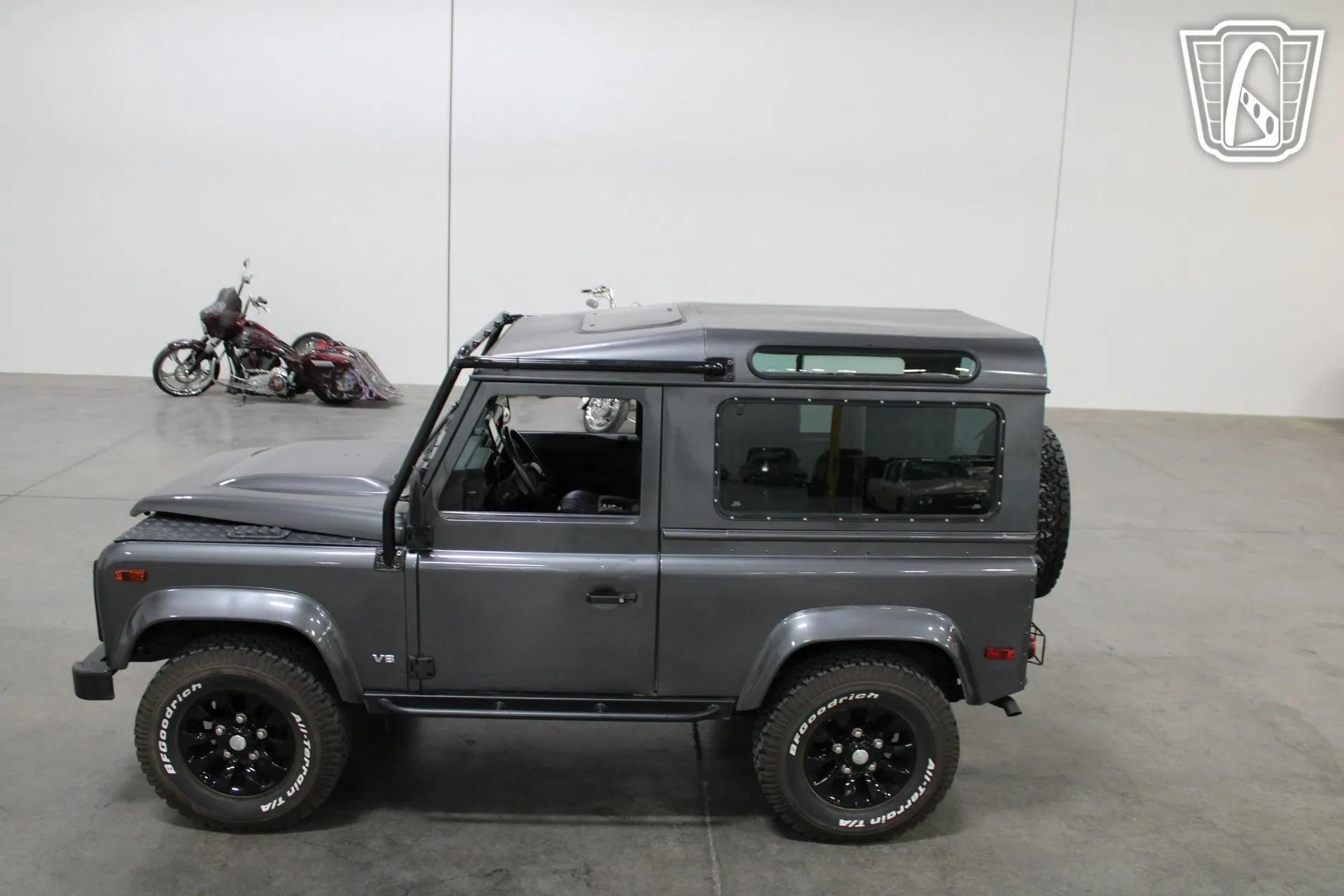 1995 Land Rover Defender 90 NAS - 2
