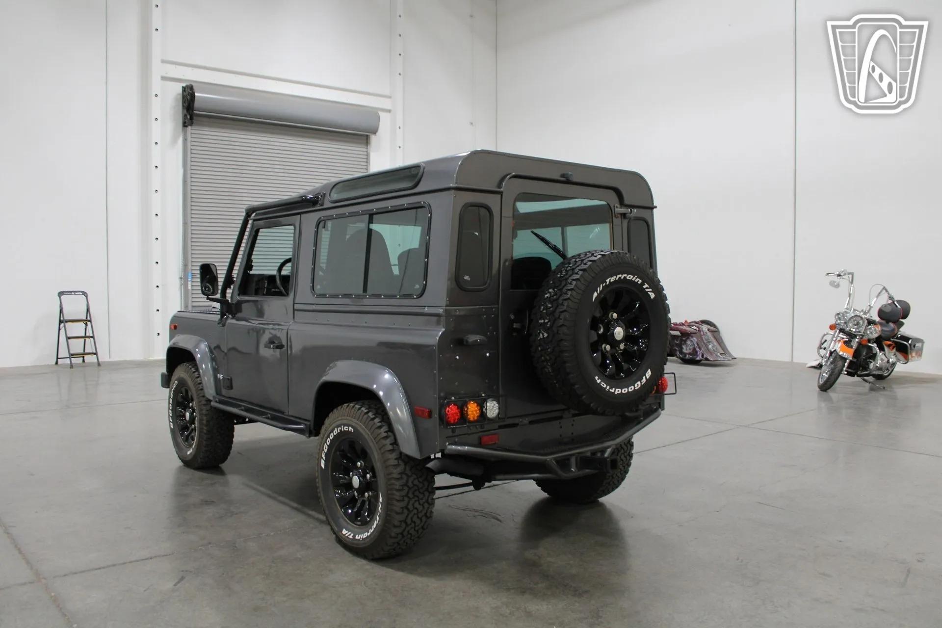 1995 Land Rover Defender 90 NAS
