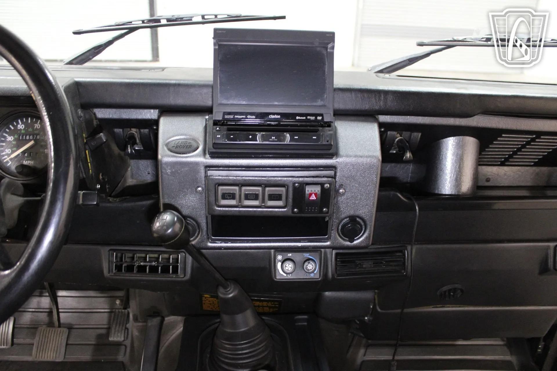 1995 Land Rover Defender 90 NAS