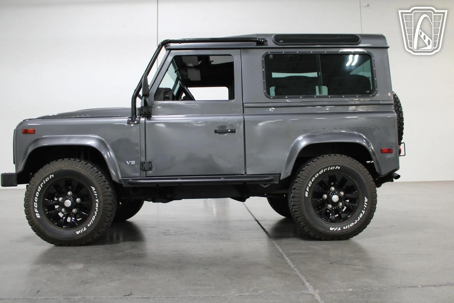 1995 Land Rover Defender 90 NAS